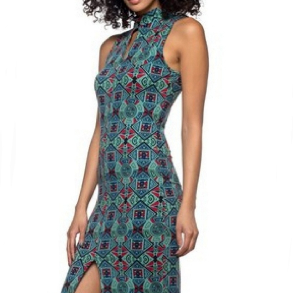 Sleeveless Front Slit Allover Print Midi